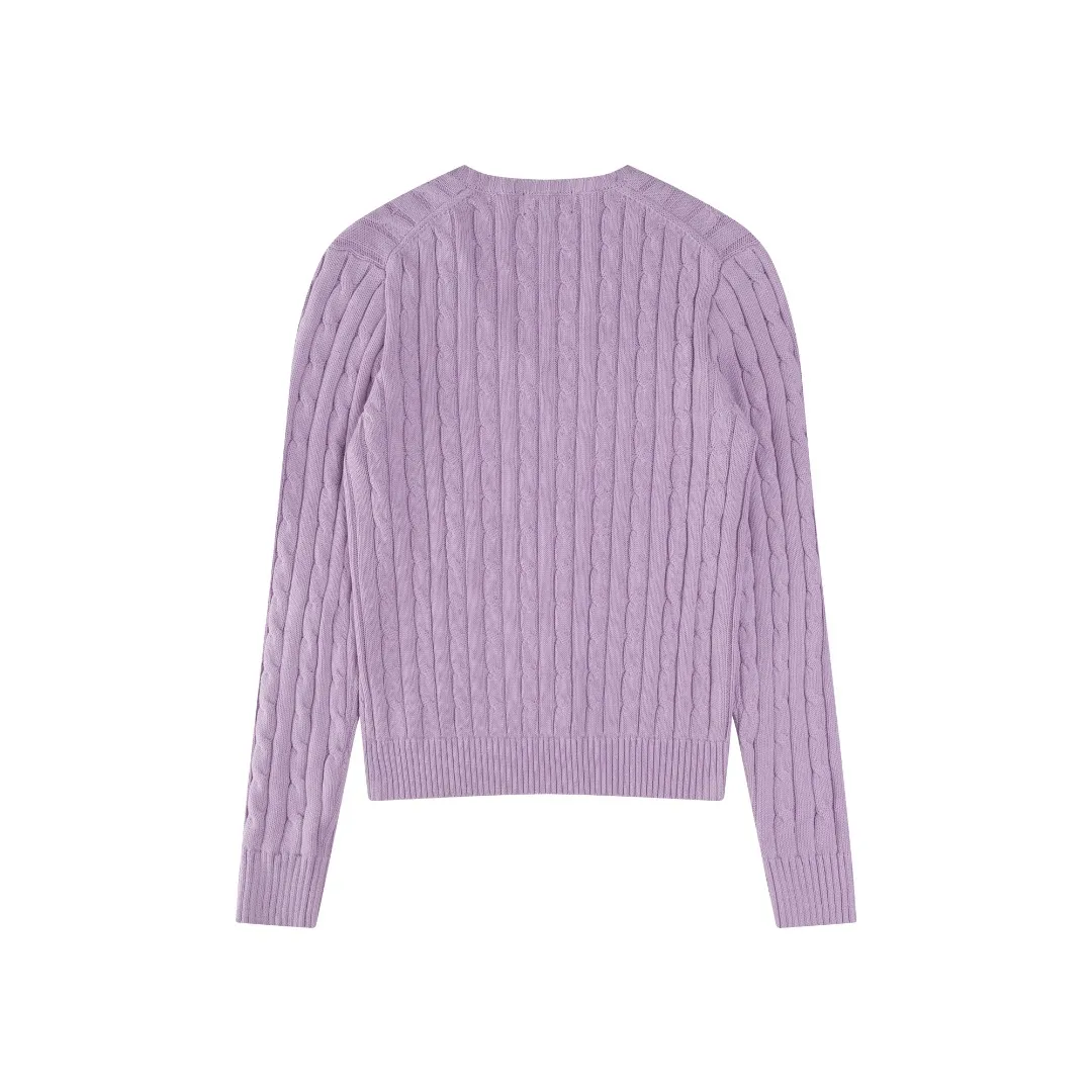 P210 #R90 RALPH LAUREN Thirteen colors of Ralph Lauren classic small label embroidery V-neck pullover cable cardigan sweater women's top, high-density LOGO embroidery on the chest, original customization of tag accessories. Made of pure cotton yarn, pure cotton is skin-friendly and comfortable, small label war horse embroidered twist button V-neck sweater🐎High quality, follow the blogger to learn how to wear it! Let’s buy a Ralph Lauren cable sweater. It’s a super hard-to-find series after it became popular. It’s hard to find one on the official website. It’s simple and practical to wear, with a lazy and loose feel. The thickened fabric has more texture, feels soft and delicate, and has a loose fit. Whether worn alone or layered, you can wear different styles of fashion with just one piece!   Size： Sleeve length: 60/61/62/63